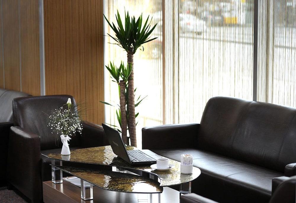 Rhiss Bostanci 3* Istanbul